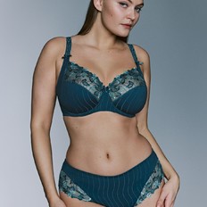 Primadonna Deauville Peacock